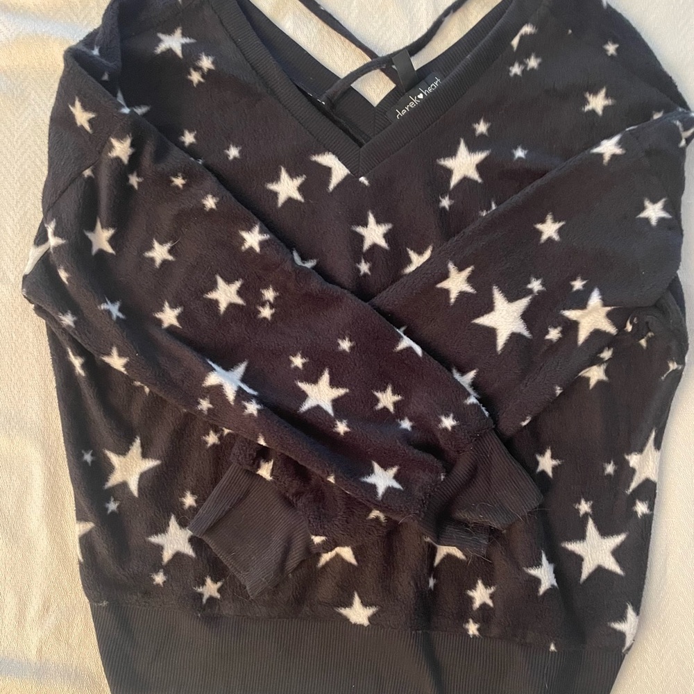 black super soft sweatshirt with white stars